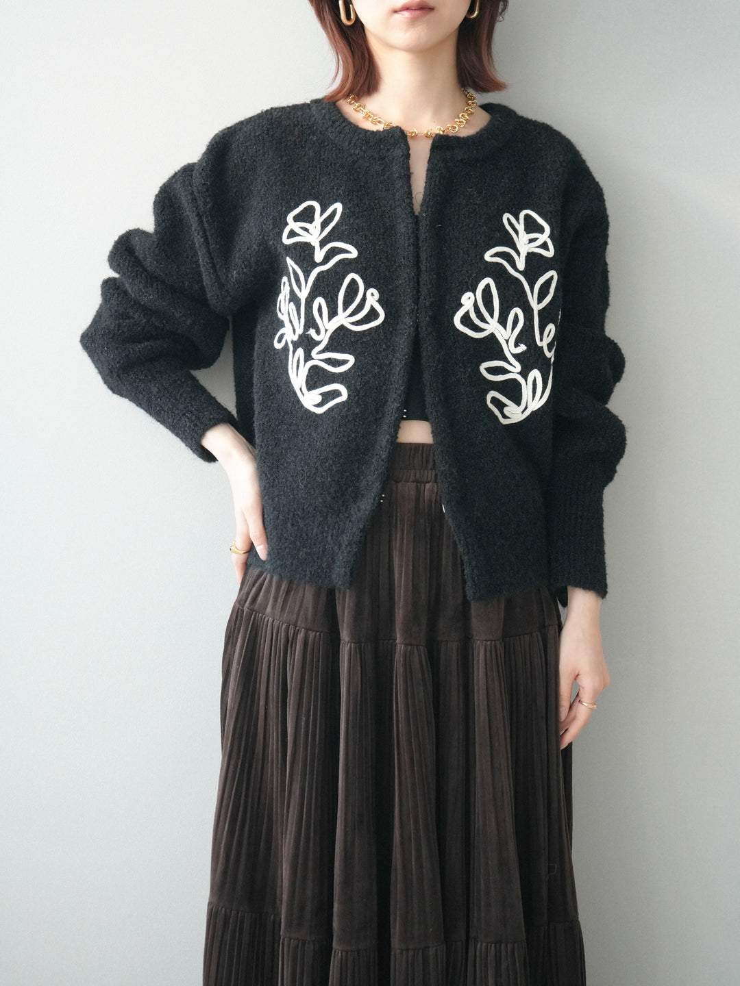 [SET]テープ刺繍ホック開きブークレニットカーディガン+ベロアティアードワッシャースカート(2set)