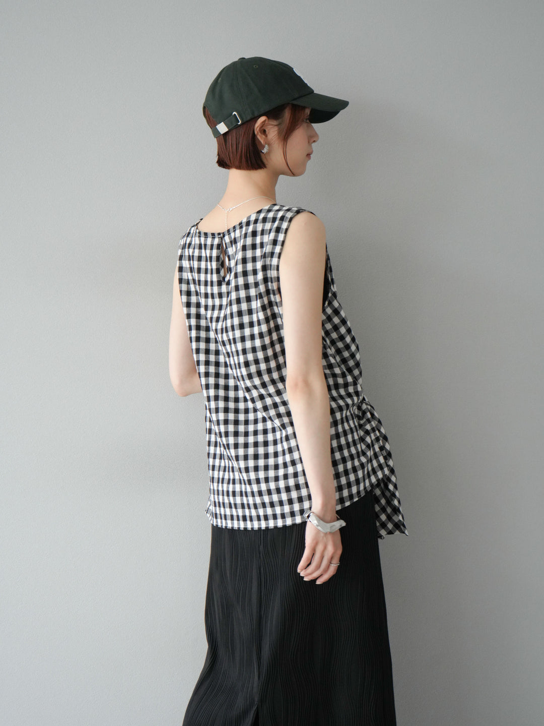 [SET] 前裹式無袖上衣+波浪滾邊緊身裙（2套）