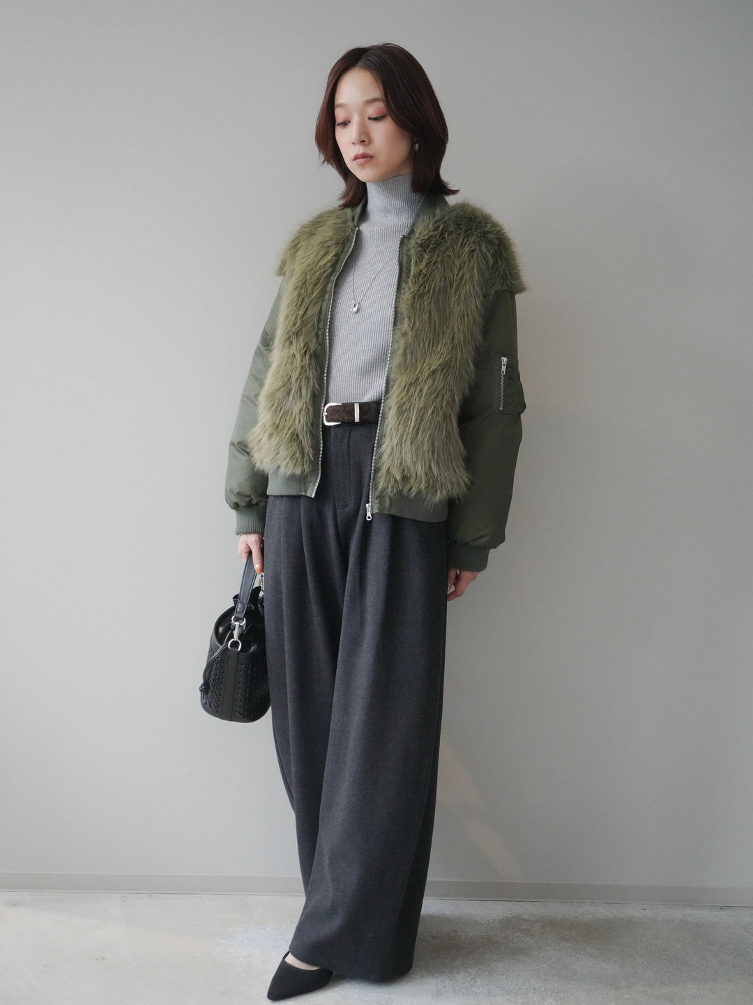 [SET]ファードッキングMA-1+袖ボタンボトルネックリブニットトップス+アニマル柄ベルト付きウールタッチワイドパンツ(3set)