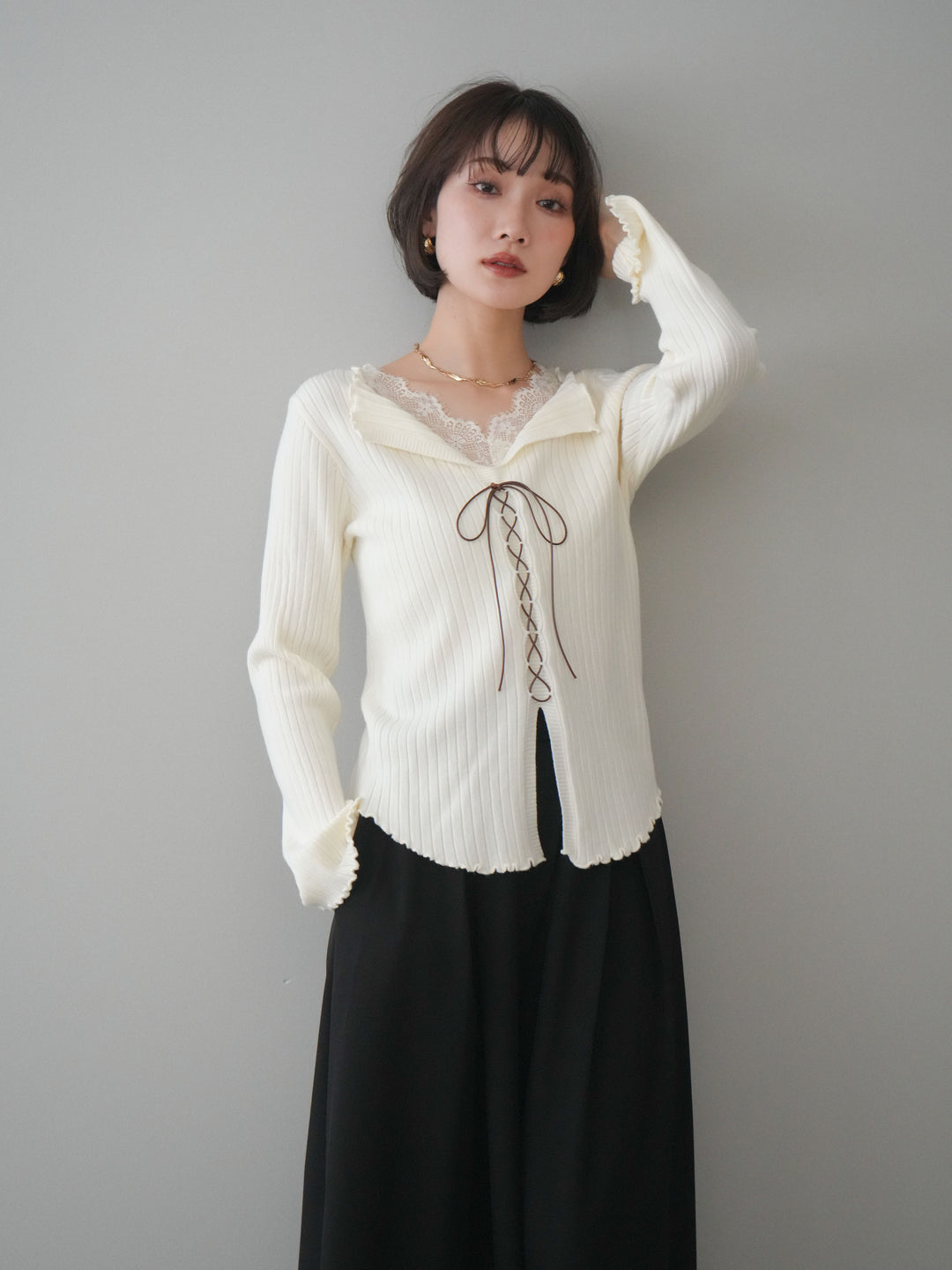 [予約]レースネックレースアップリブニットトップス/ivory