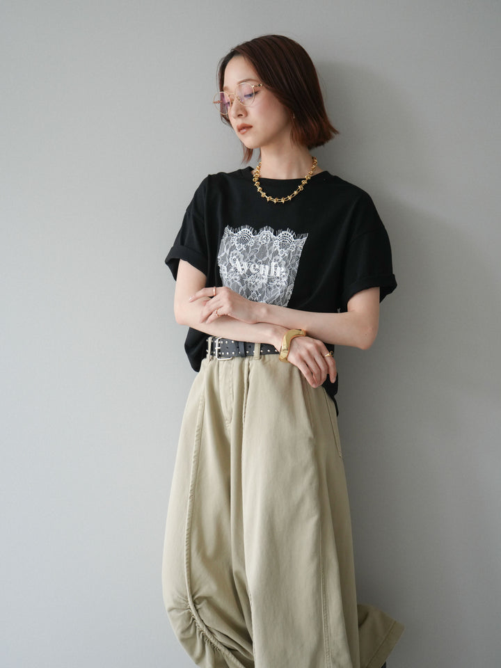 【套裝】蕾絲拼貼Logo T卹 + 腰帶中褶闊腿褲（兩件組）