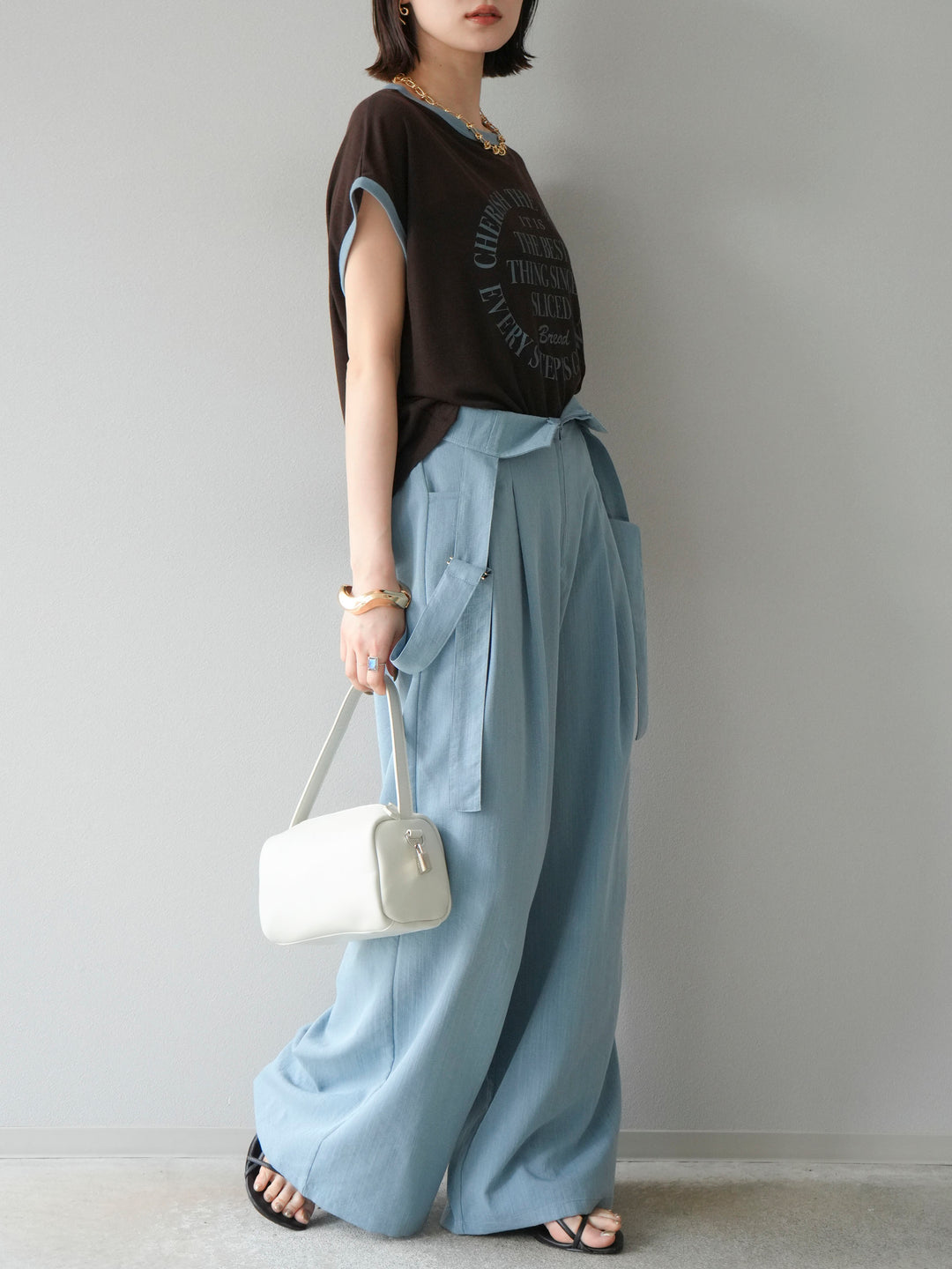 [SET]ストリングデザインハイウエストサロペット+シアーフライス ロゴプリントT (2set)