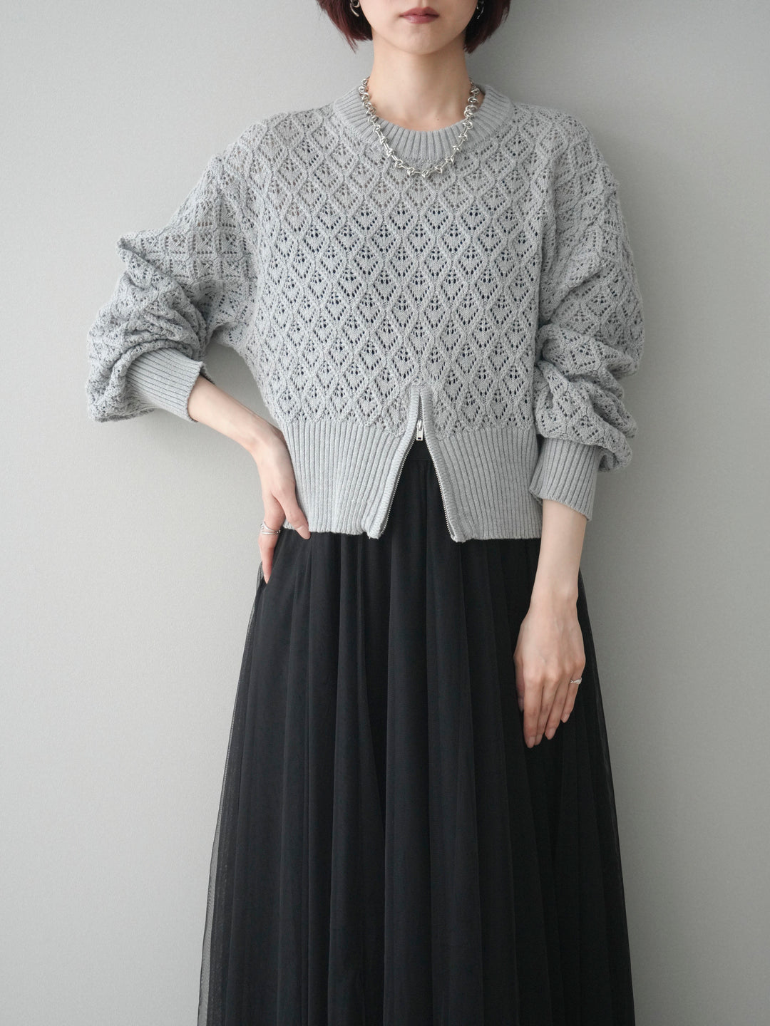[予約]透かし編みフロントジップスリットニットプルオーバー/gray