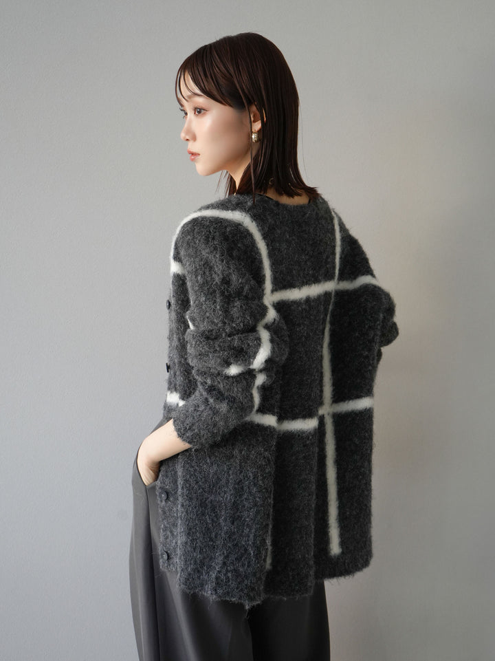 [預訂] 毛絨格紋開襟衫/炭灰
