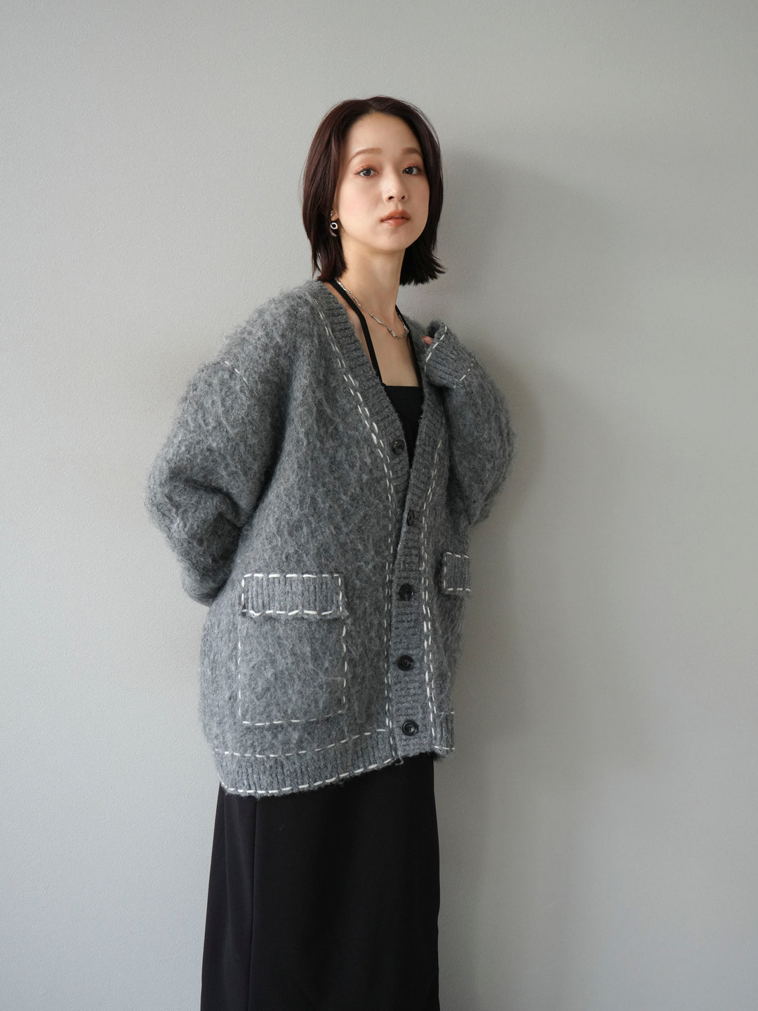 [予約]ステッチVネックニットカーディガン/グレー