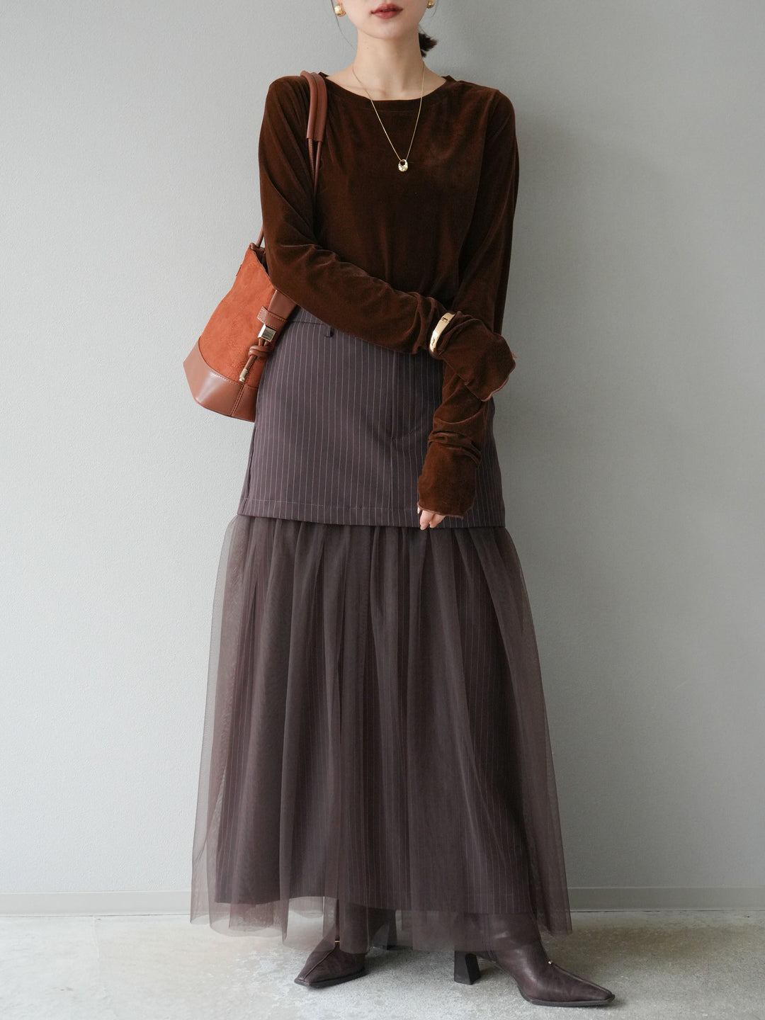 [予約]シアーベロアフィンガーホールトップス/ブラウン