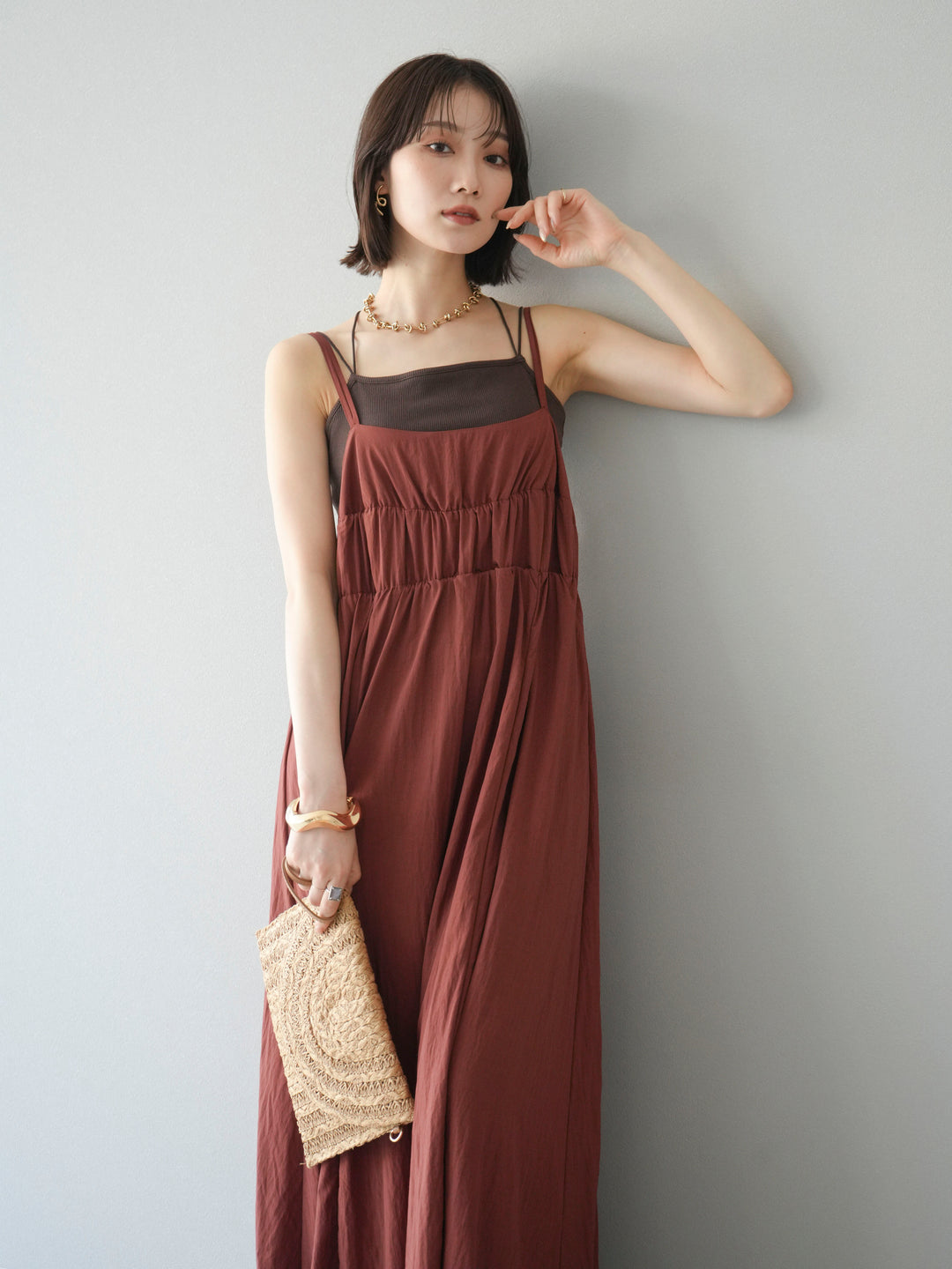 [SET]レーヨンシャーリングキャミワンピース+カップ付きバッククロスキャミソール(2set)