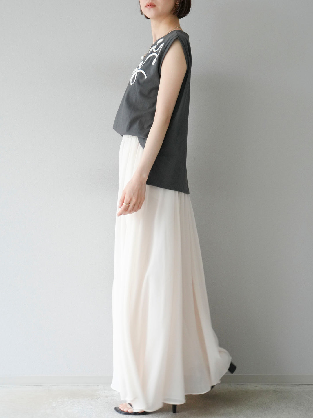 [SET] 繩繡法式袖T卹+雪紡喇叭裙（2件組）