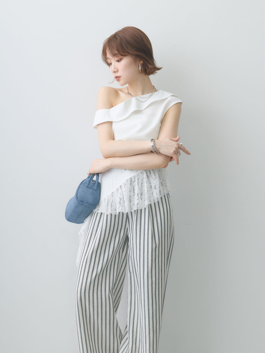 [SET]アシンメトリーラッフルレースヘムトップス+選べるアクセセット(2set)