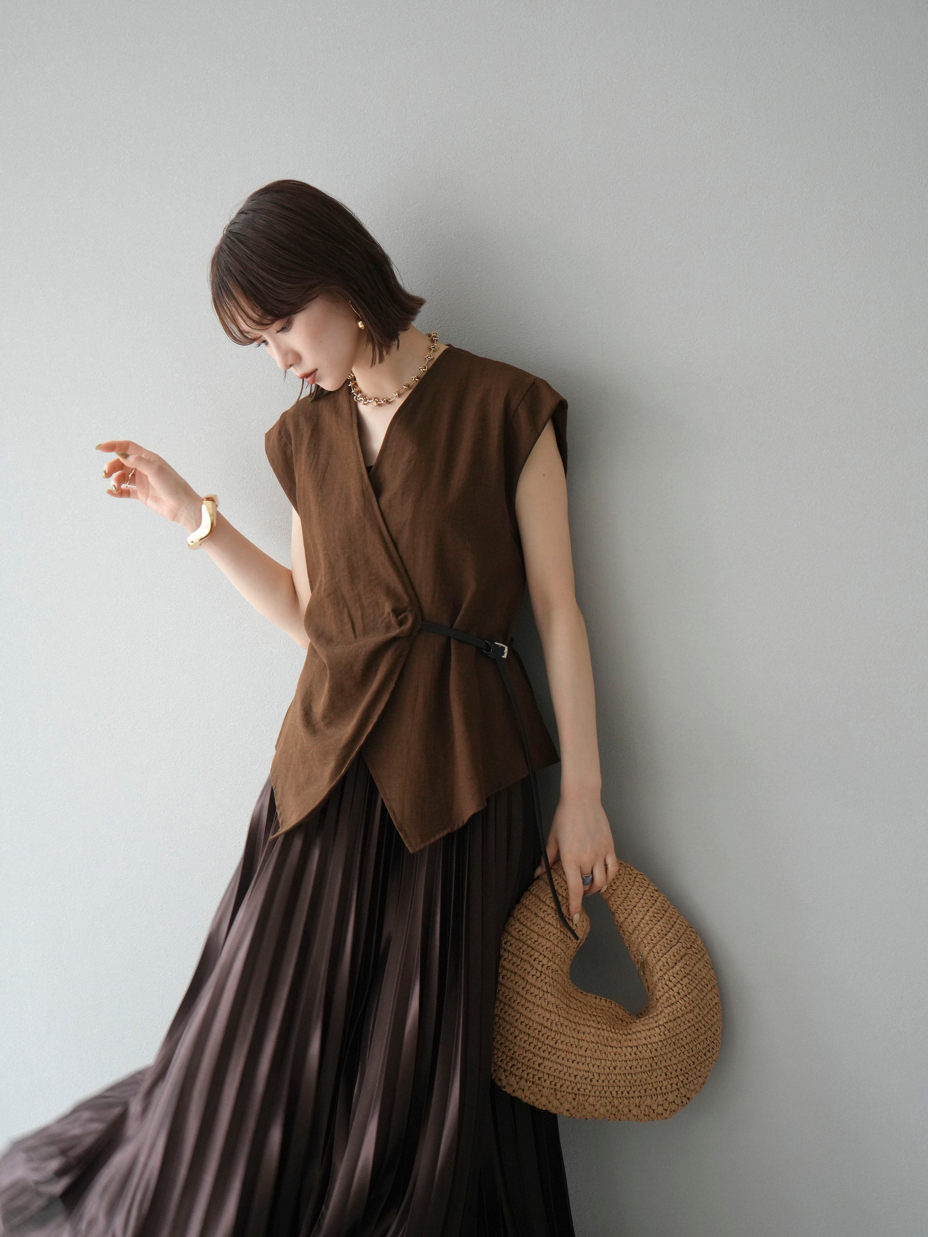 予約]ウエストベルトトップス/ブラウン – Lumier