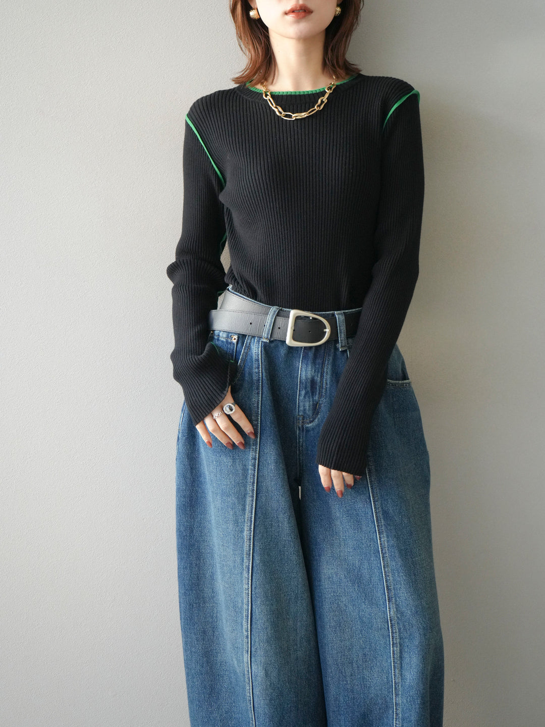 [予約]バイカラークルーネックリブニットトップス/black