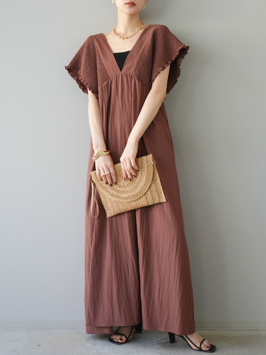 【預購】褶皺V領洋裝/棕色