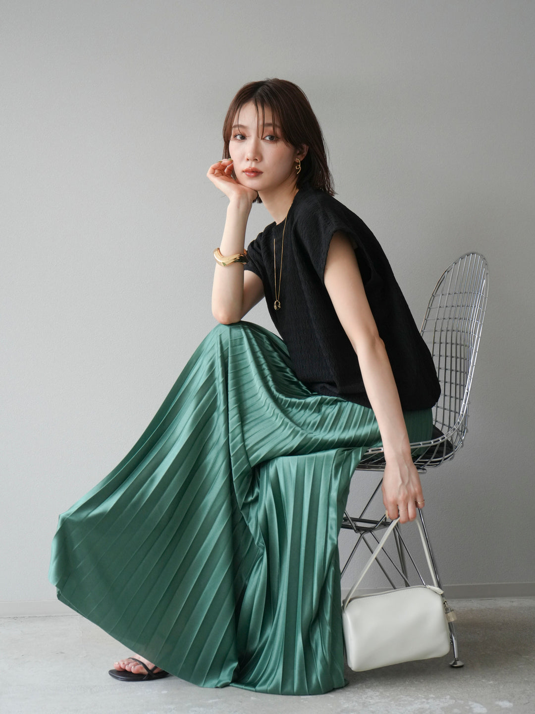 【預購】抽繩下擺提花套頭衫/黑色