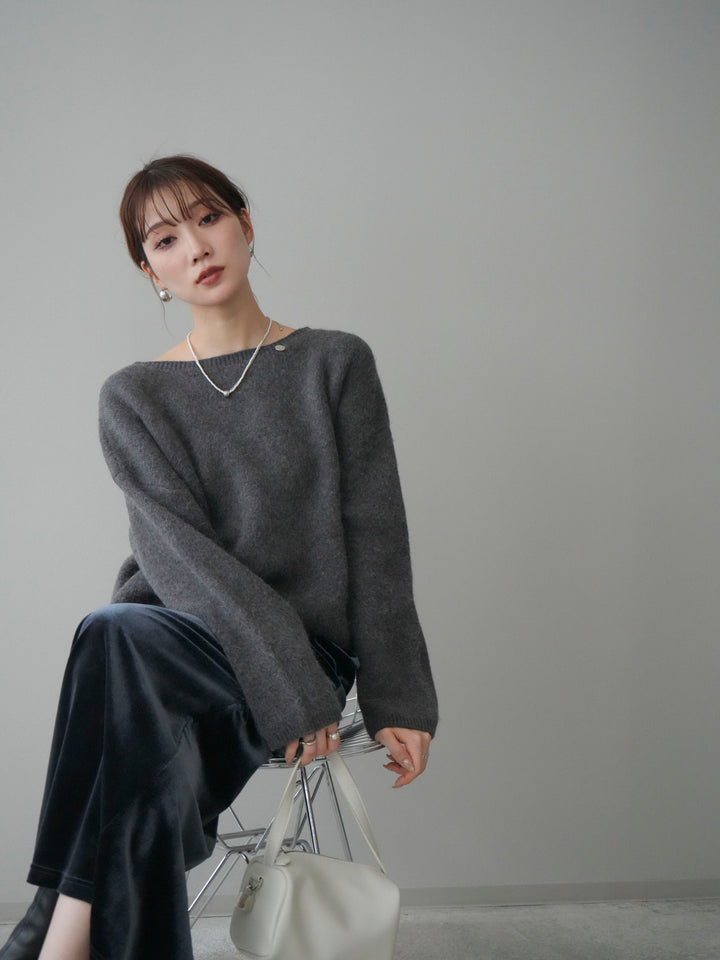 [予約]アンゴラタッチボートネッククロップドプルオーバー/charcoal