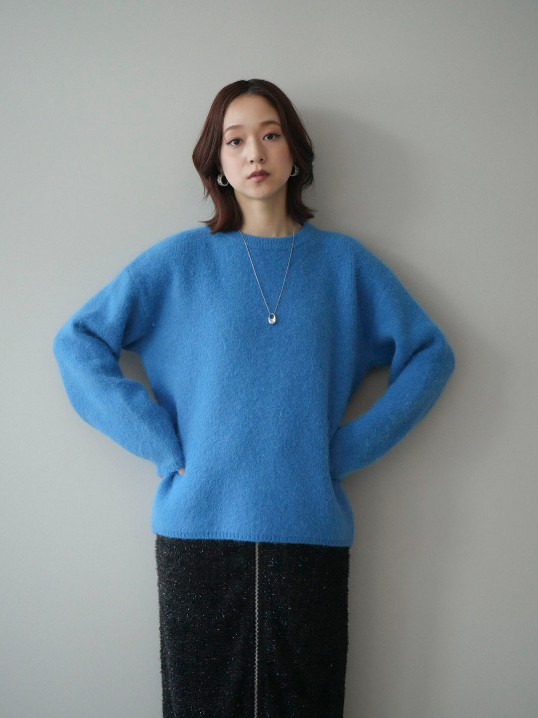 [SET]アンゴラタッチクルーネックニットプルオーバー+ラメシャギーフロントジップスカート(2set)