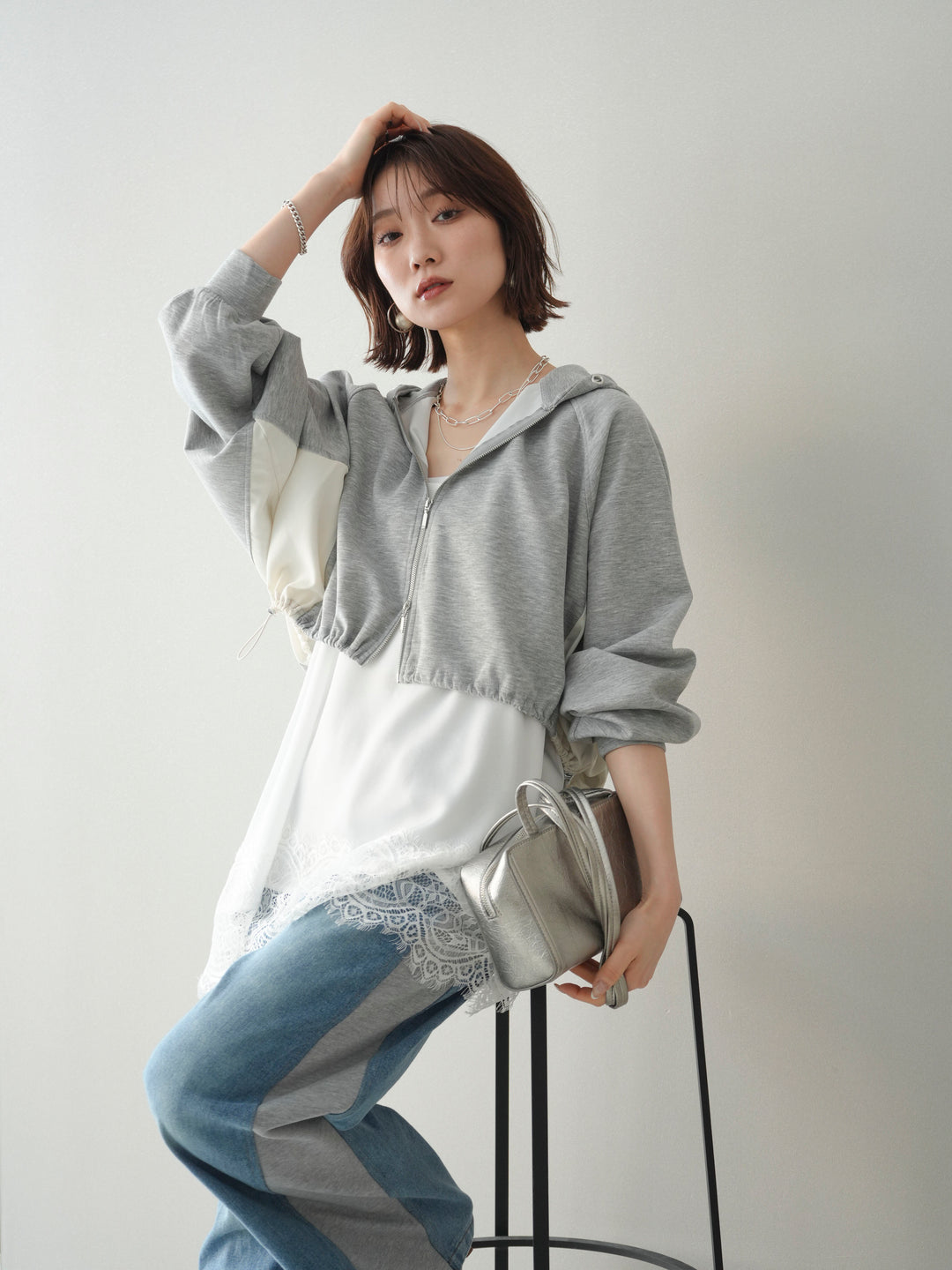 [予約]バイカラー異素材ライトポンチクロップドZIPフーディー/gray