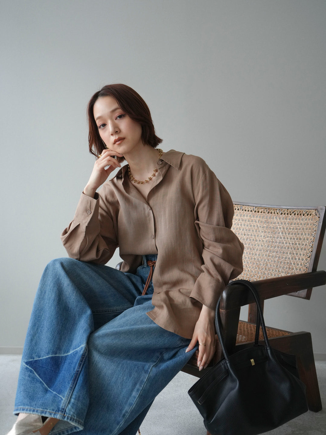 [予約]バックVレースデザインシャツ/beige