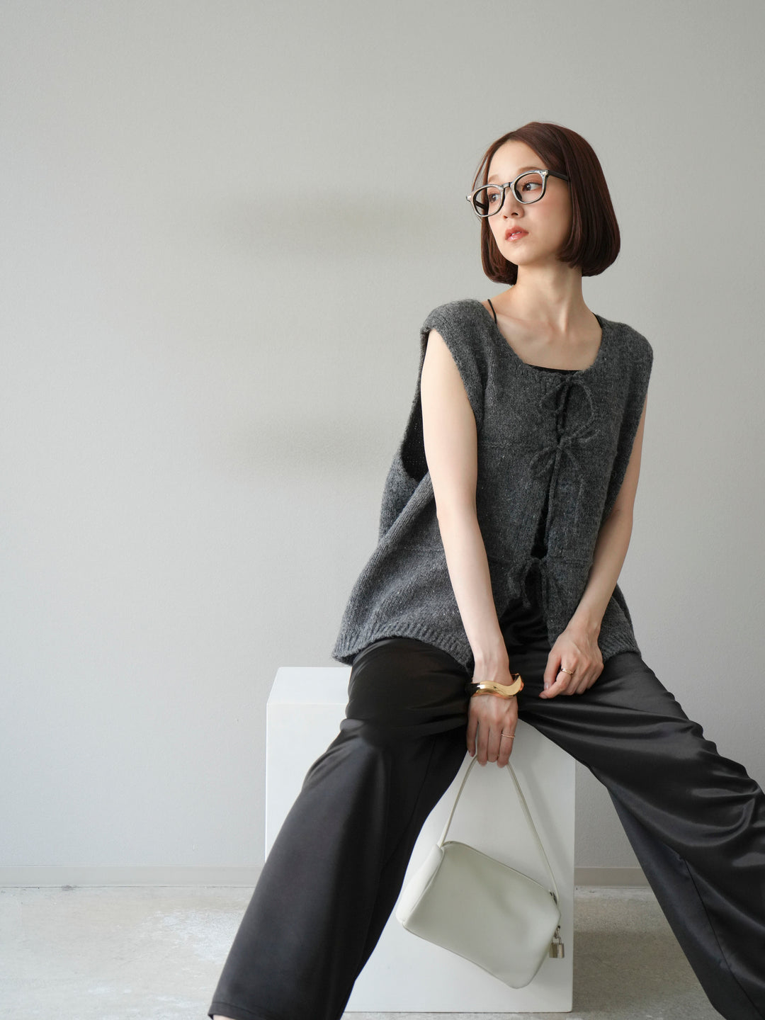 [予約]フロントスリットリボンニットベスト/グレー