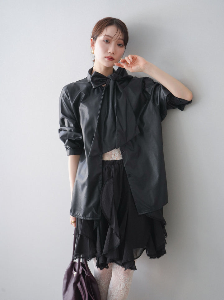 [SET]フェイクレザーボウタイブラウス+ラッフルレースミニスカート(2set)