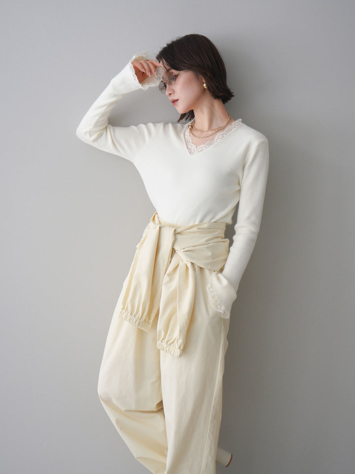 [予約]レースドッキングVネックニットトップス/white
