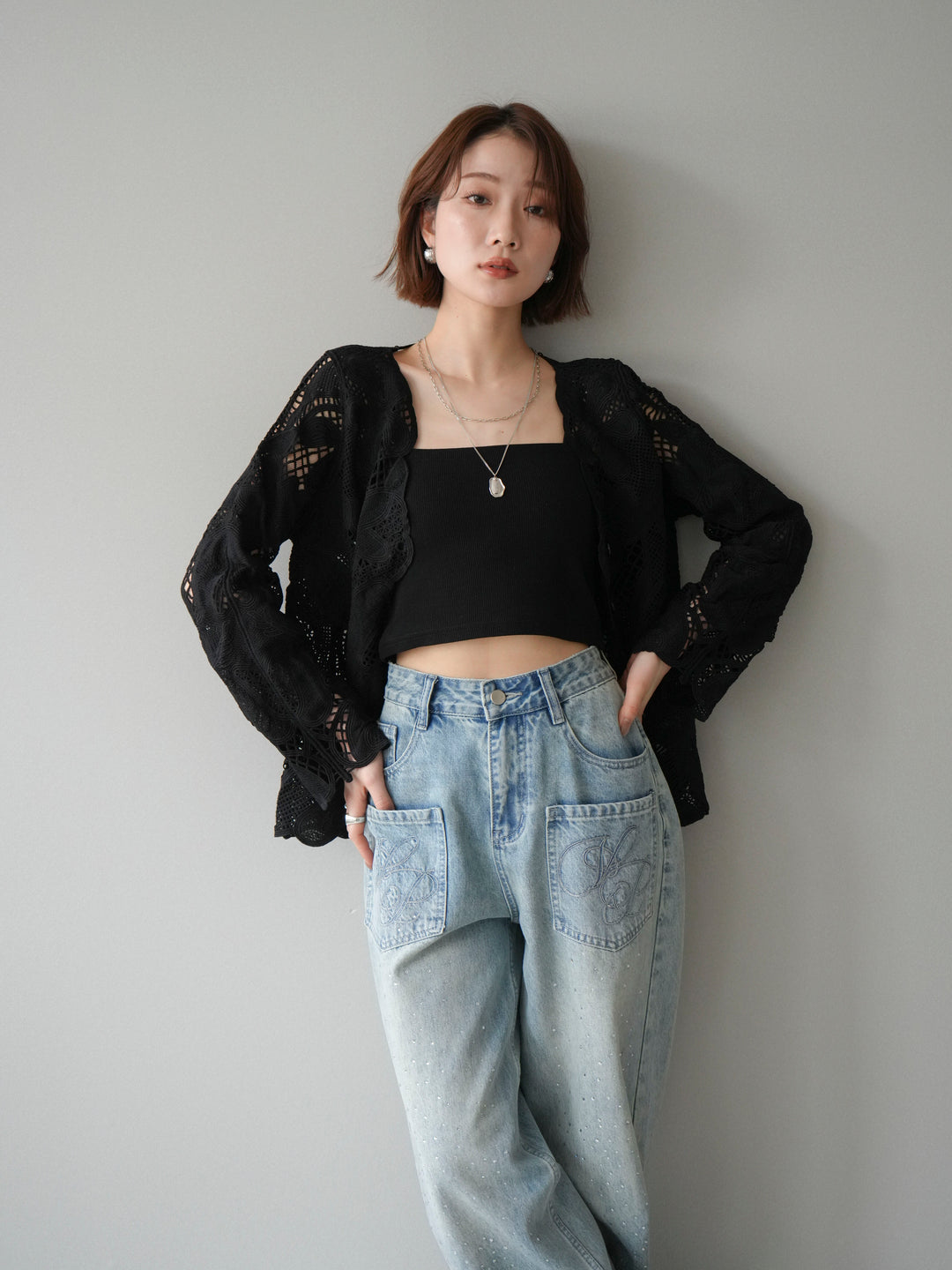 【套裝】3D蕾絲蕾絲上衣+內建胸罩羅紋抹胸吊帶背心（兩件組）