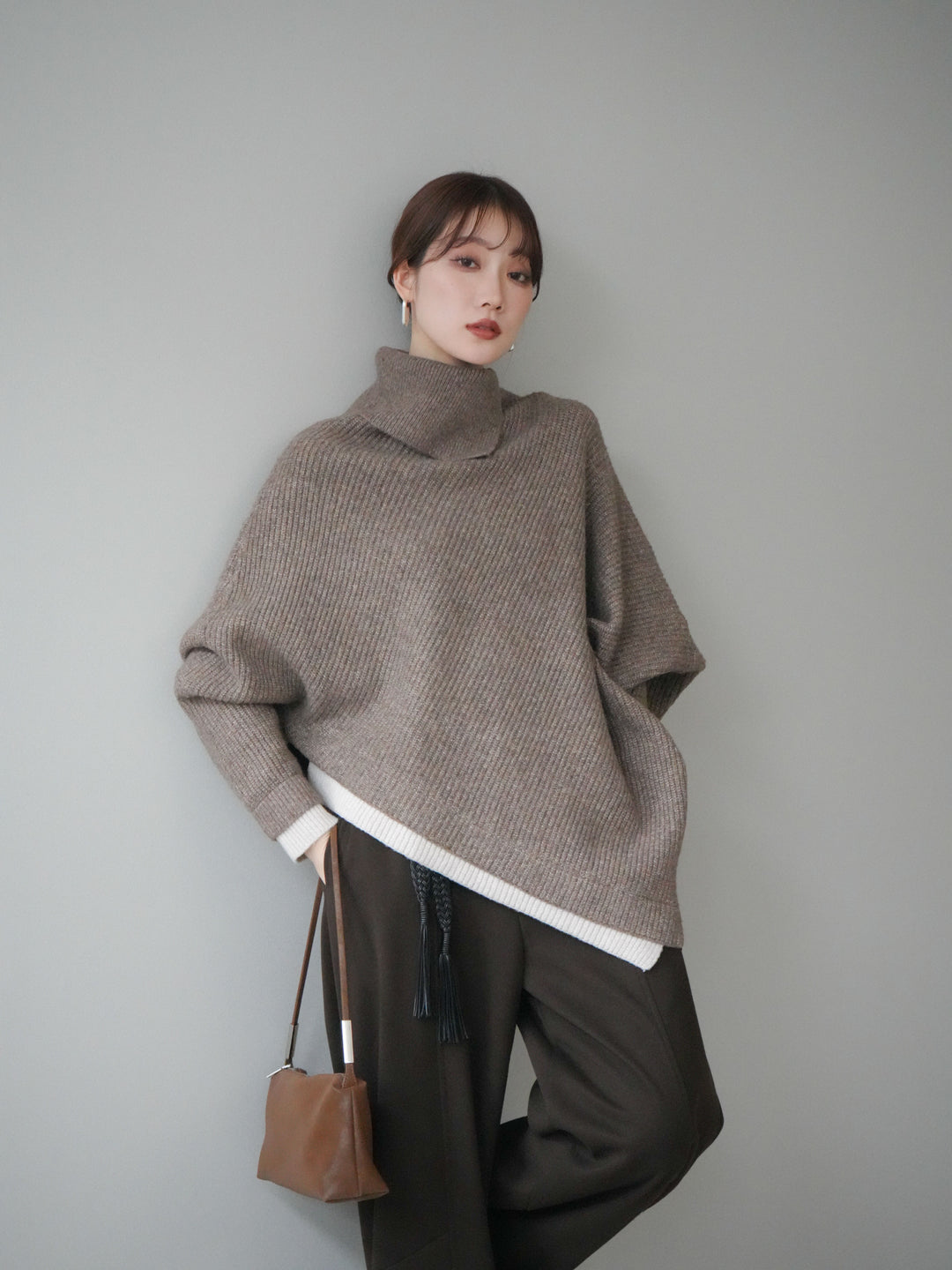 [予約]配色アシンメトリードルマンニットプルオーバー/oatmeal