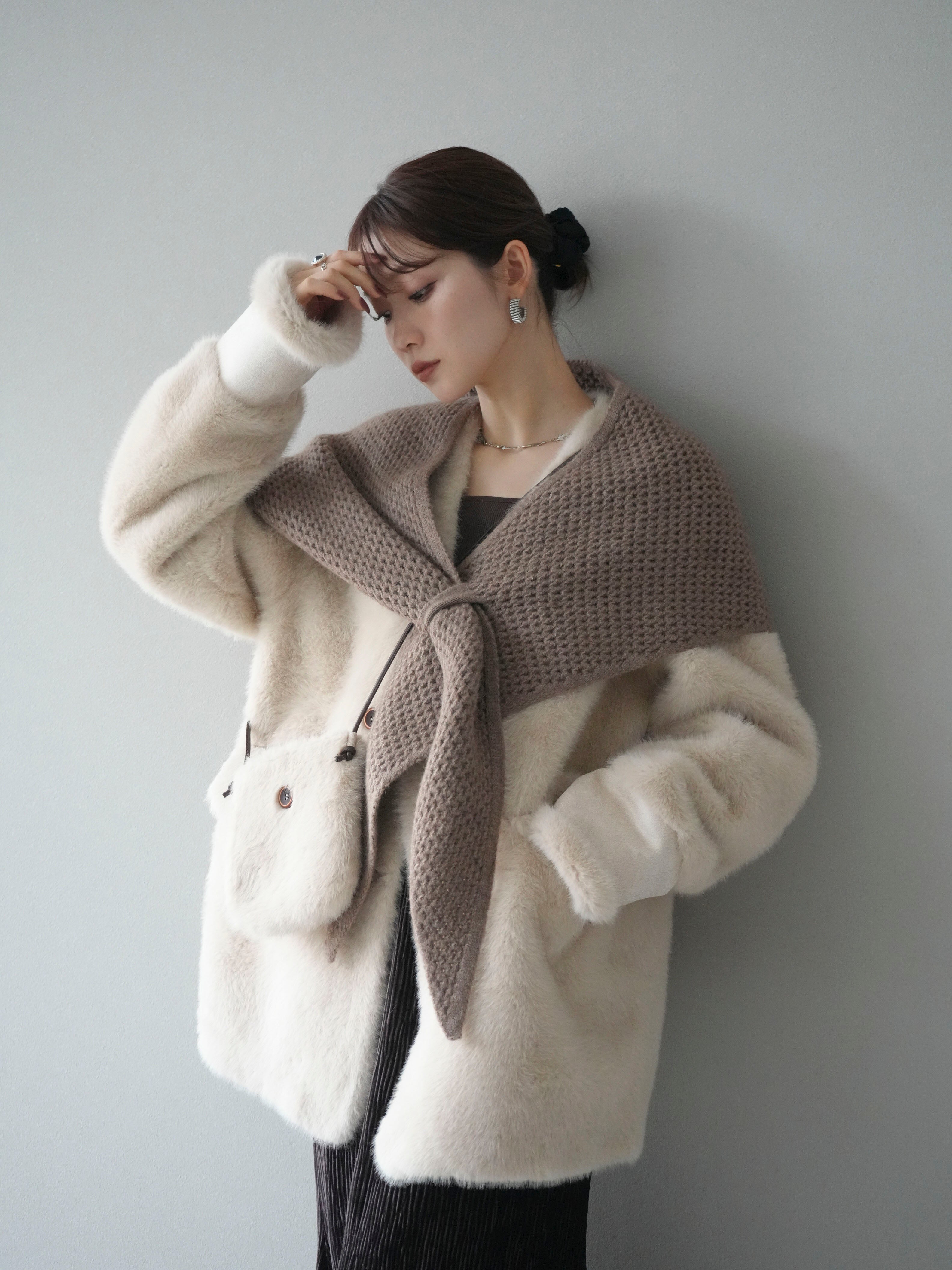 予約]バッグ付エコファーノーカラーコート/beige – Lumier