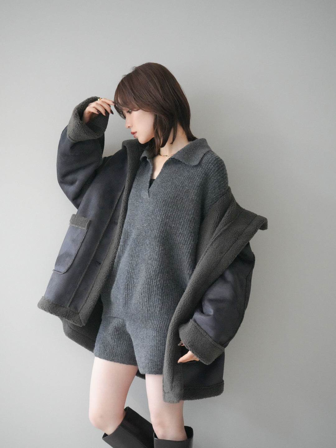 [SET]ポロニットプルオーバー＆ショートパンツSET UP+スタンドネックフェイクムートンミディアムコート(2set)
