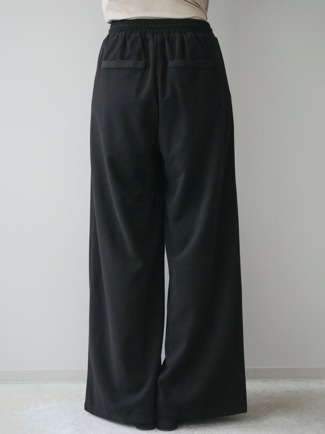 [予約]配色パイピングイージーパンツ/black