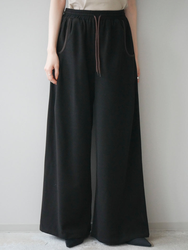 [予約]配色パイピングイージーパンツ/black