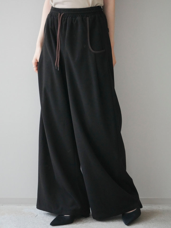 [予約]配色パイピングイージーパンツ/black