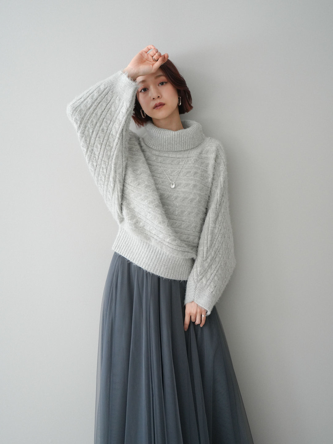 [予約]オフタートルケーブル編みニットプルオーバー/gray