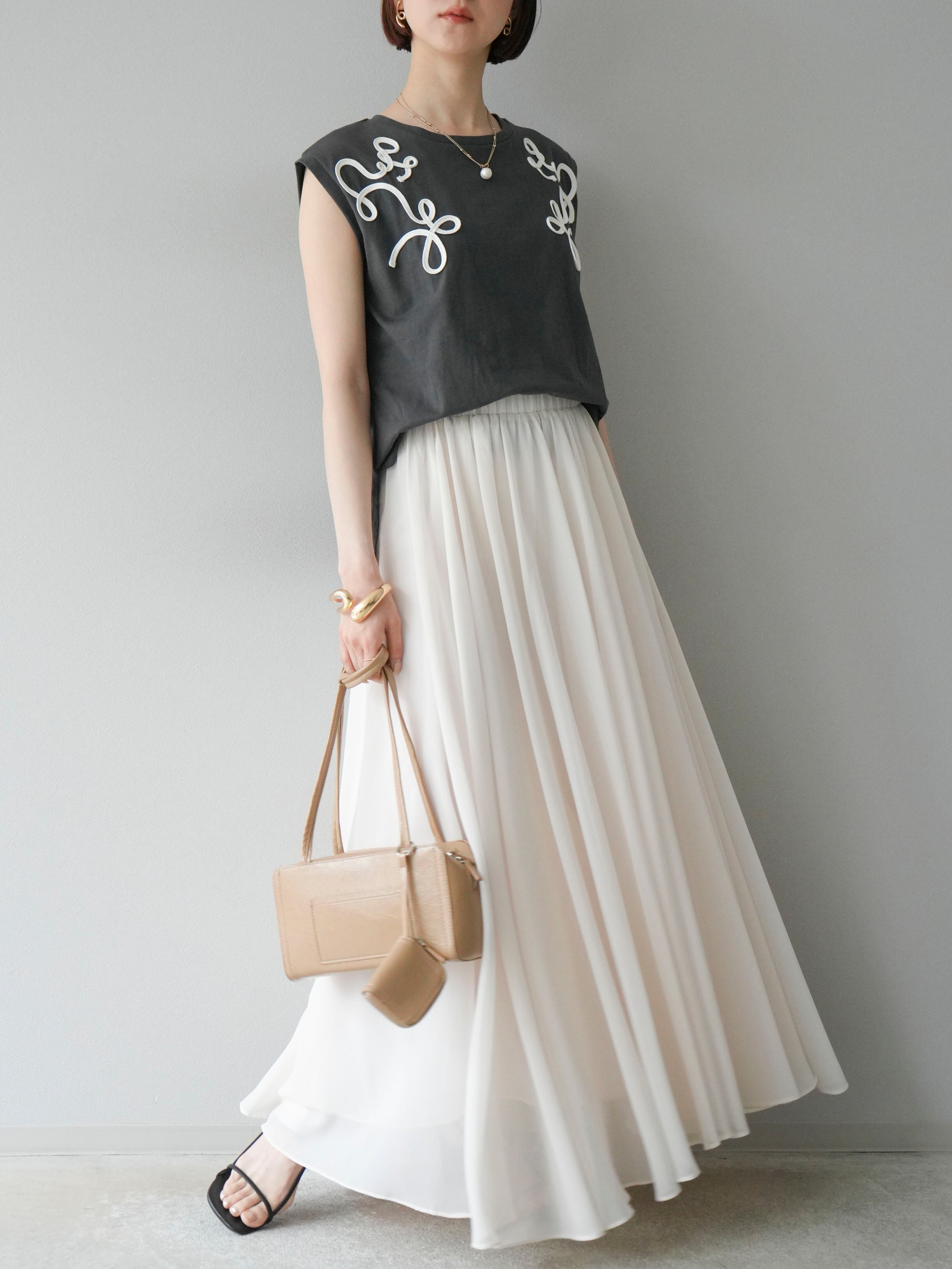 SET]コード刺繍フレンチスリーブTシャツ+シフォンフレアスカート(2set