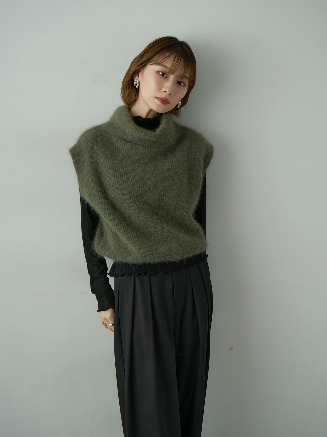 [SET]シャギータートルニットベスト+メロートリムシアートップス+ツイルタックワイドパンツ(3set)