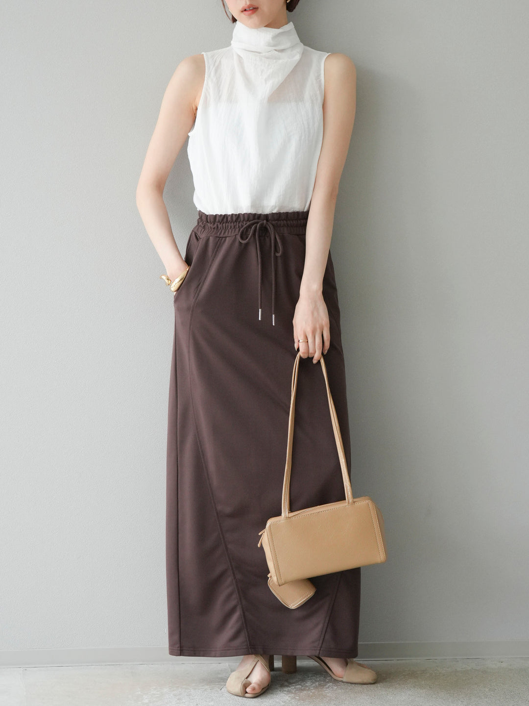 [SET] 後繫帶無袖上衣 + 運動長裙 (2set)