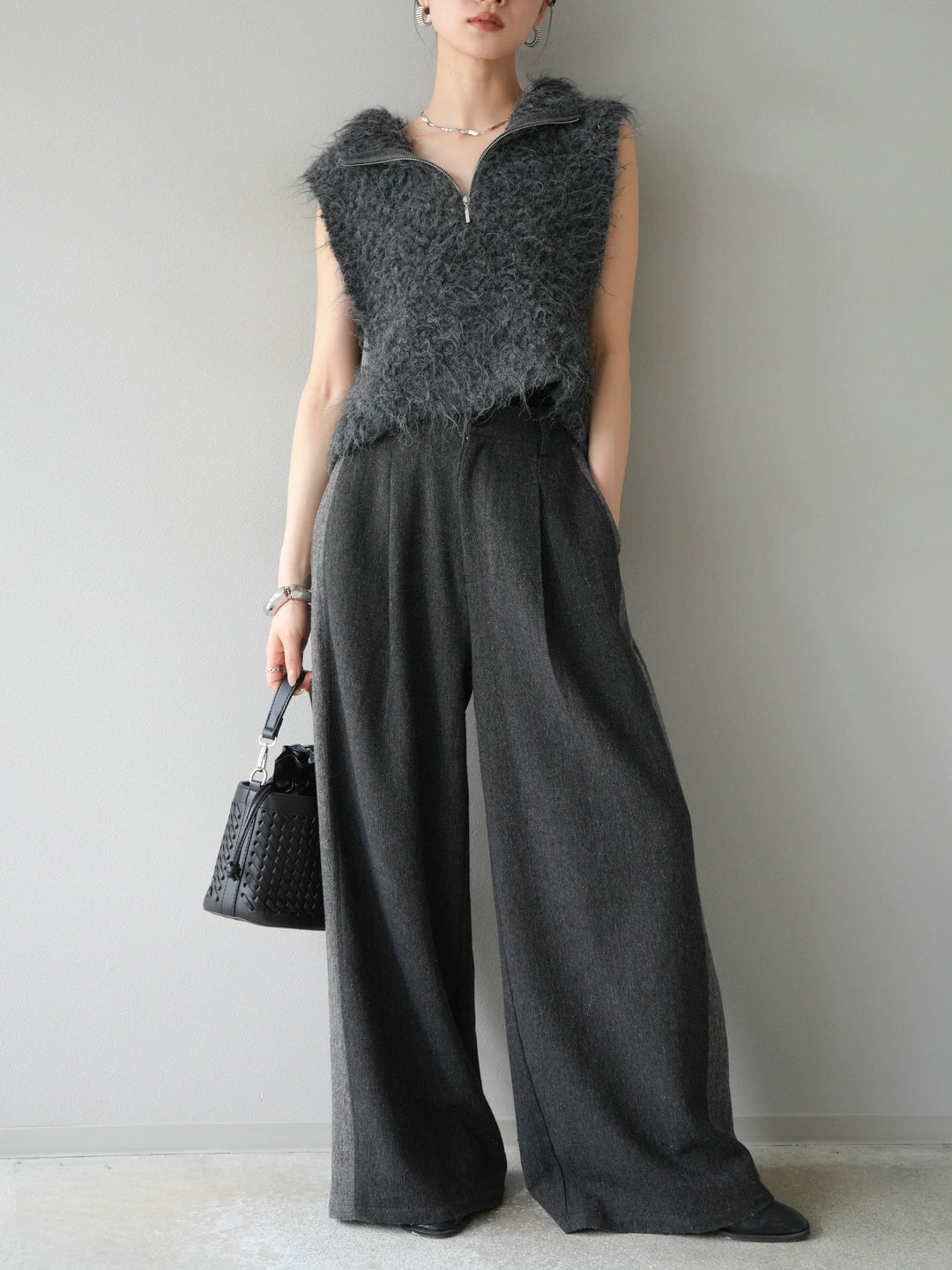 [予約]メランジブークレハーフジップニットベスト/チャコール