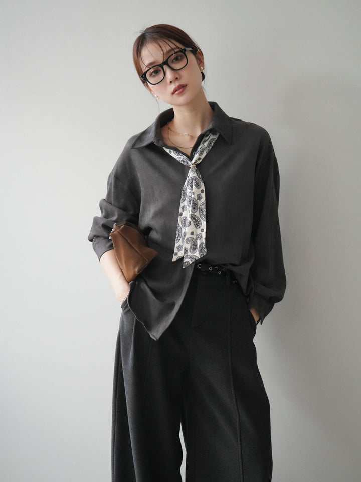 [予約]スカーフ付きスエードシャツ/charcoal