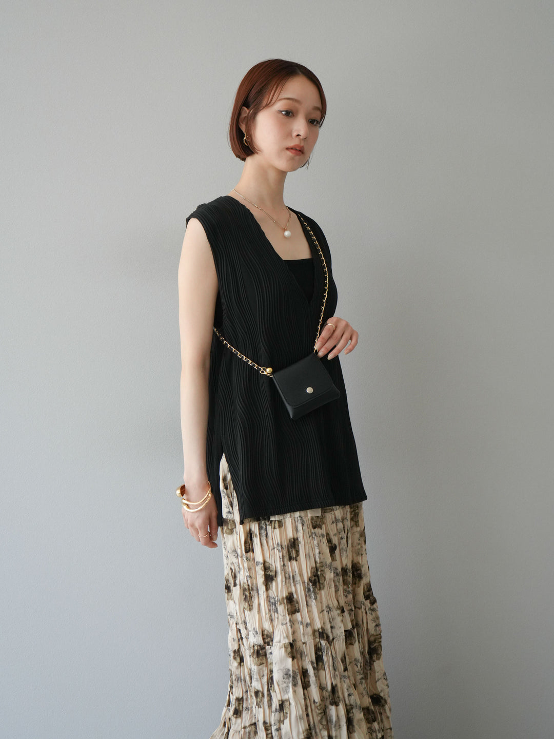 [SET]ウェーブパイピングVネックベスト+フラワーワッシャーロングスカート(2set)