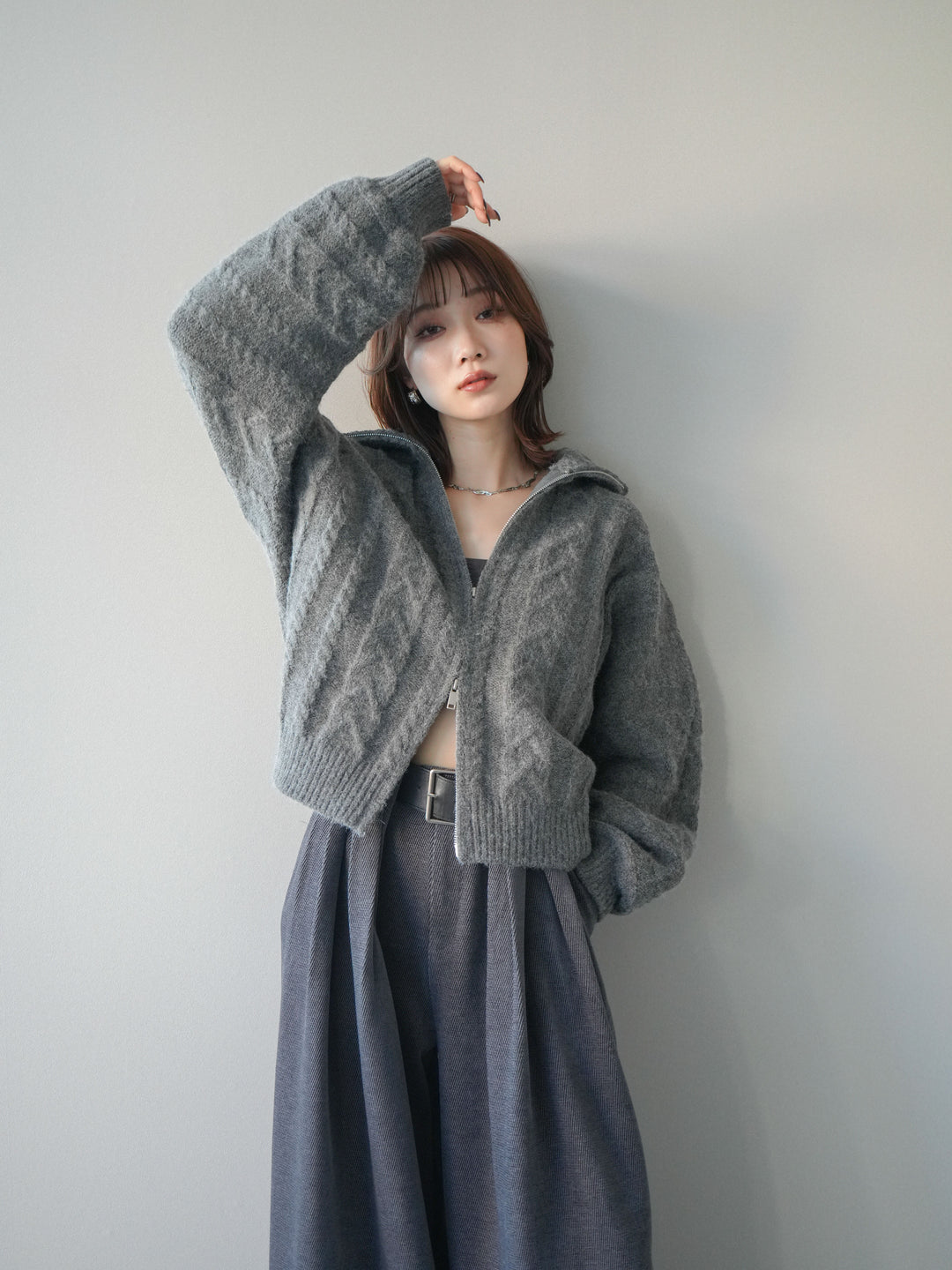 [SET]ケーブル編みハイネックZIPニットカーディガン+選べるアクセセット(2set)