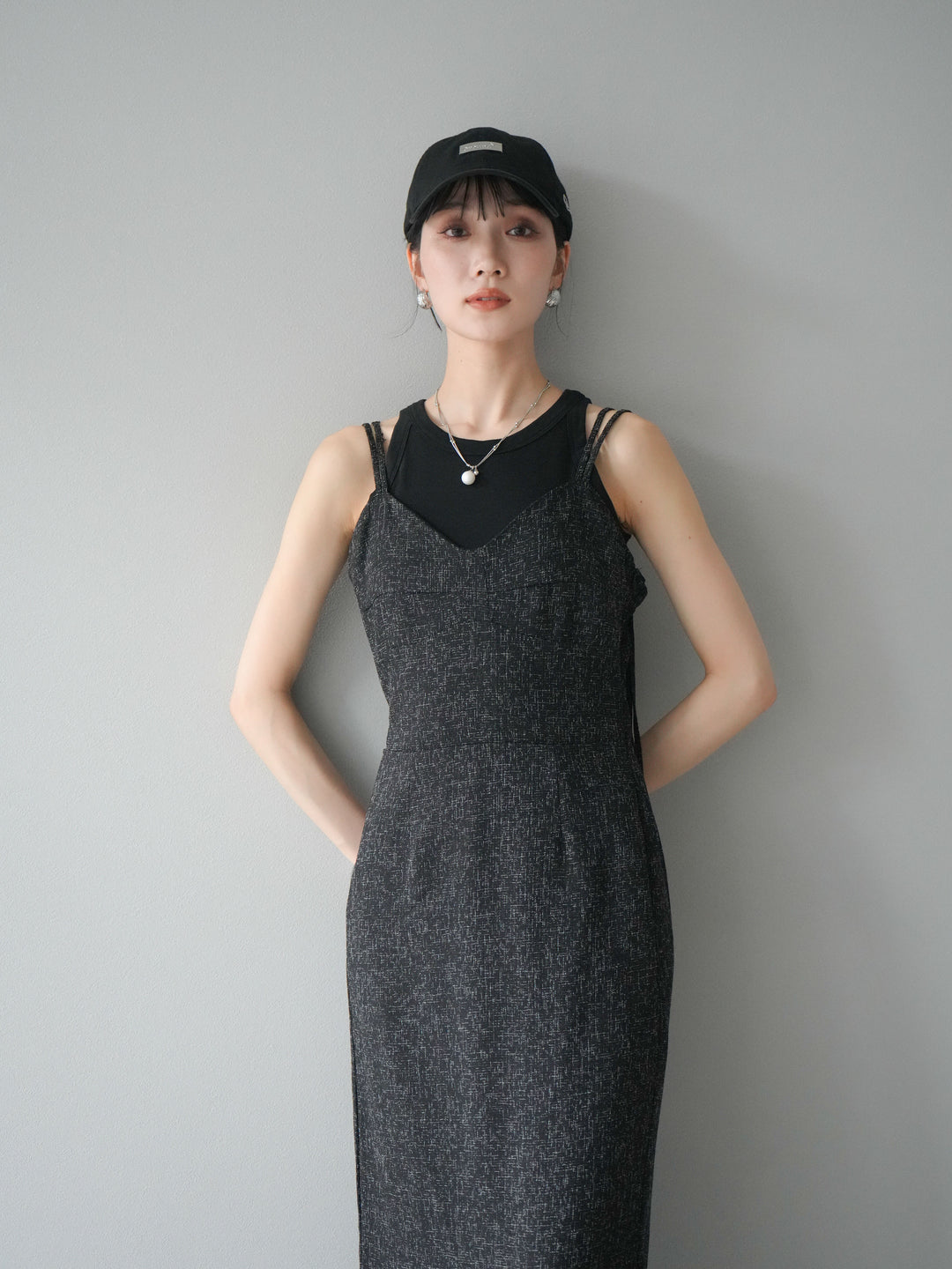[預購] 夏季粗花呢露背吊帶洋裝/黑色