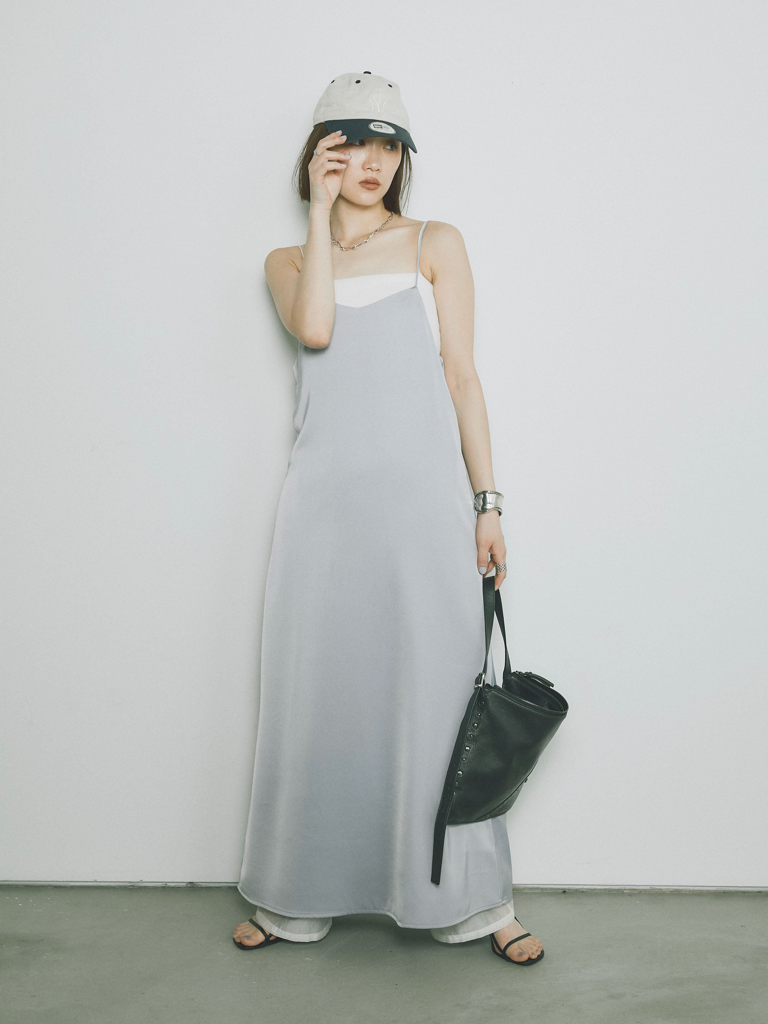 予約]マットサテンキャミワンピース/グレー – Lumier