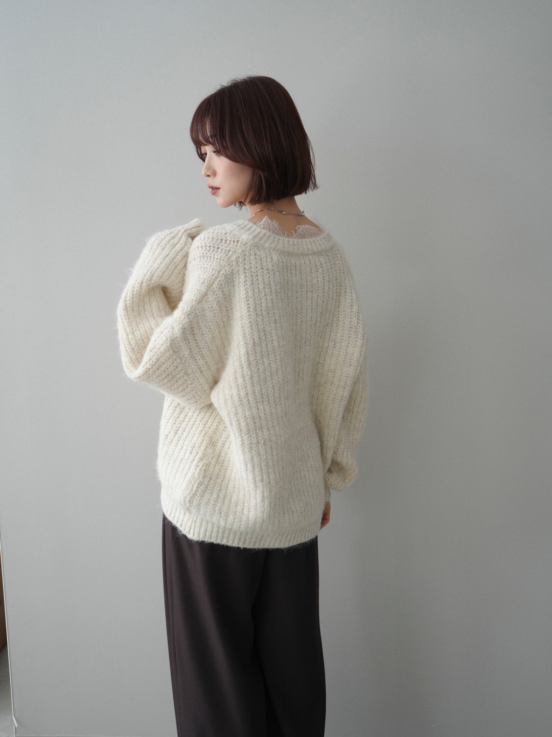 [予約]Vネックレースニットプルオーバー/white