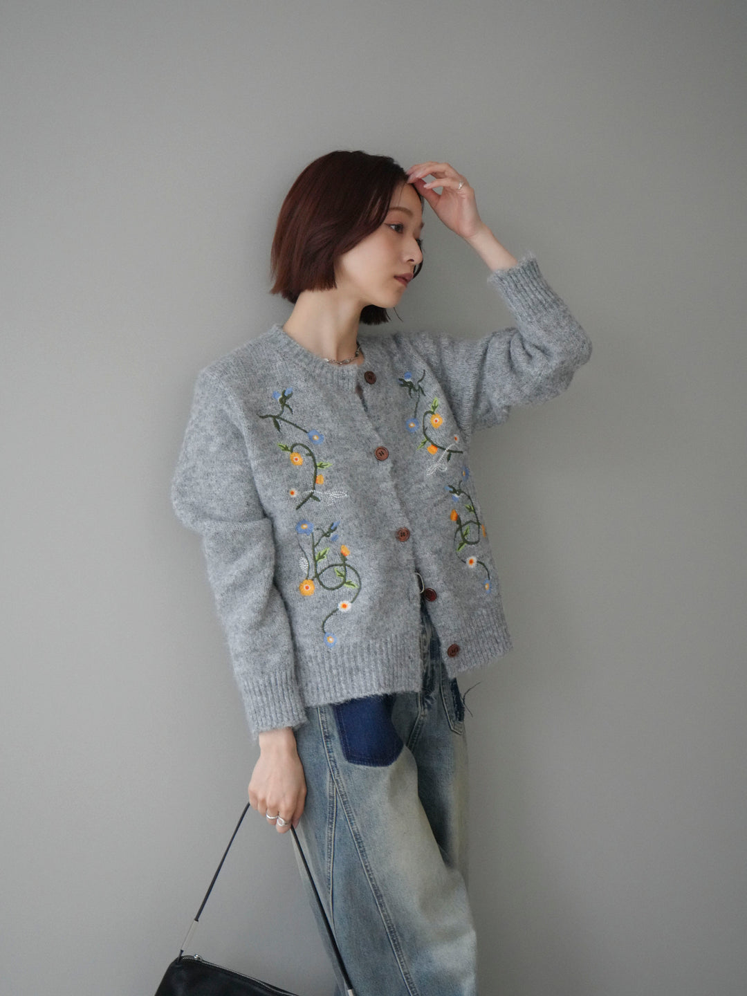 【預購】花朵刺繡針織開襟衫 / 灰色