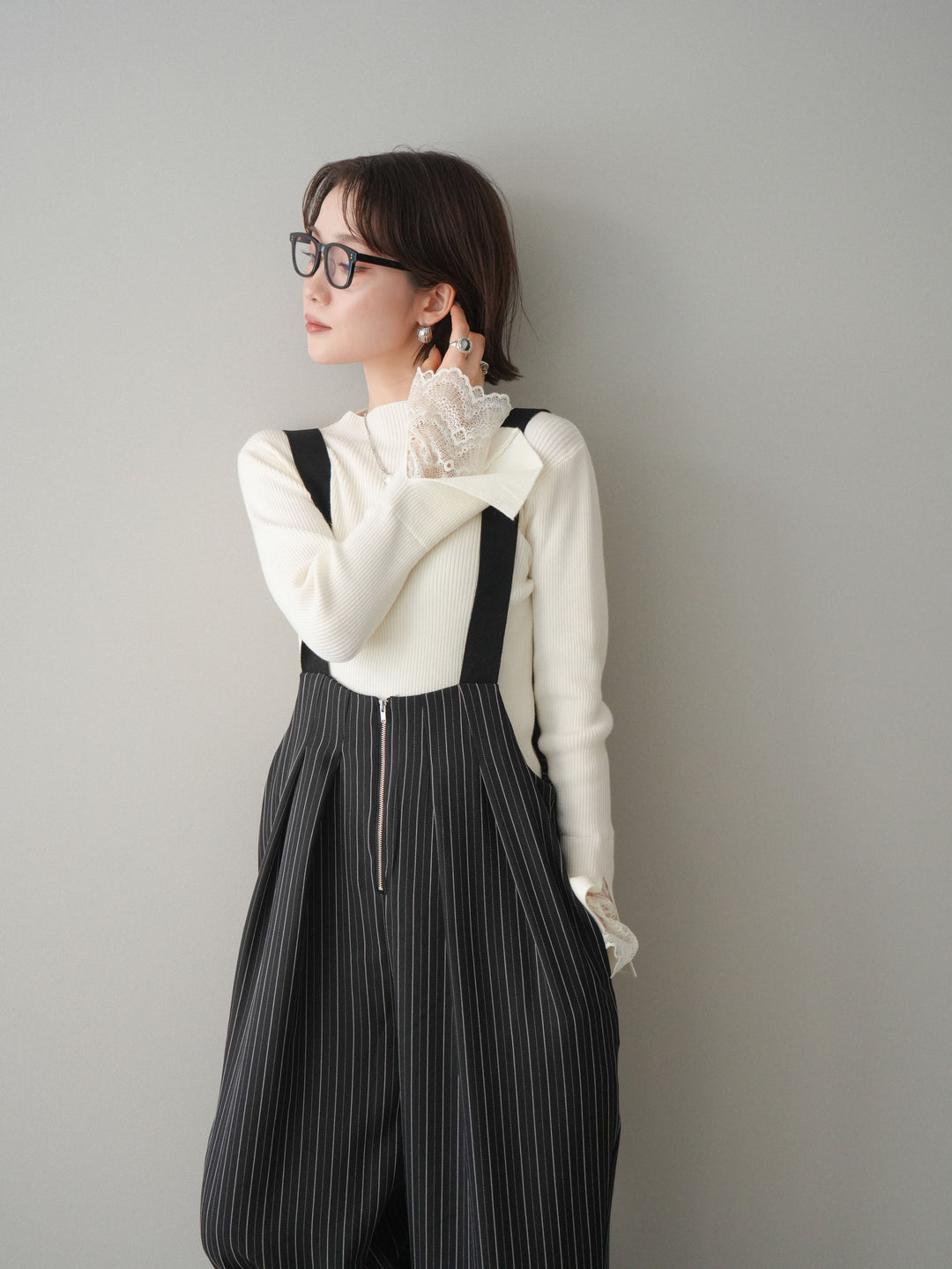 [SET]袖スカラップレースオフネックニットトップス+グログランテープストライプサロペット(2set)