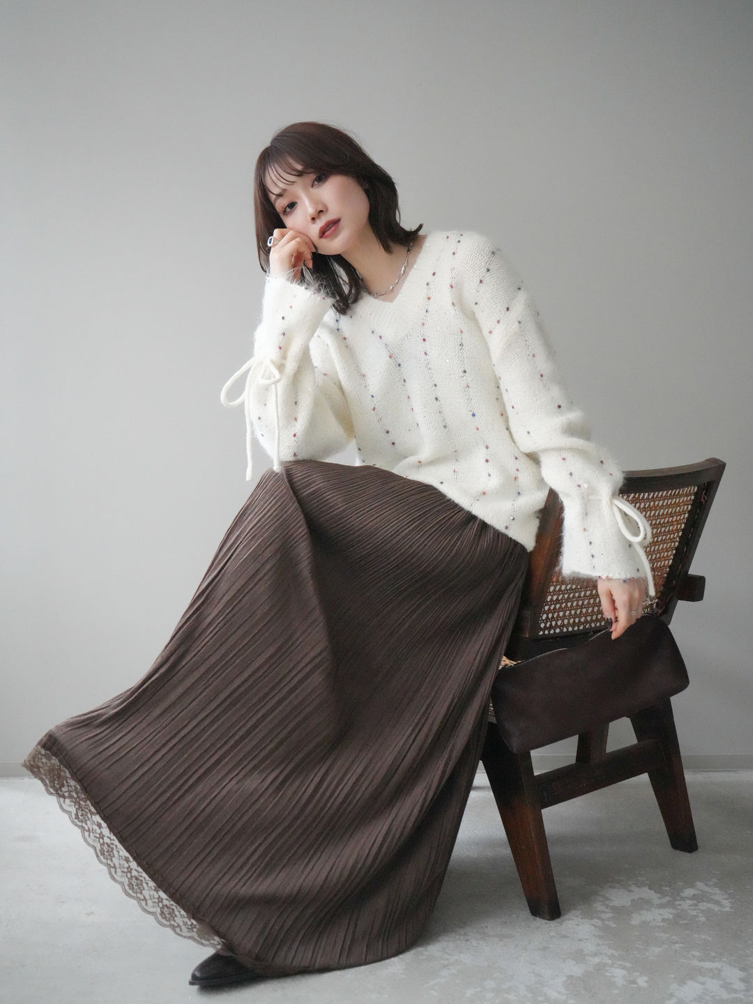 [予約]キャンディースリーブカラーネップスパンコールニットプルオーバー/white