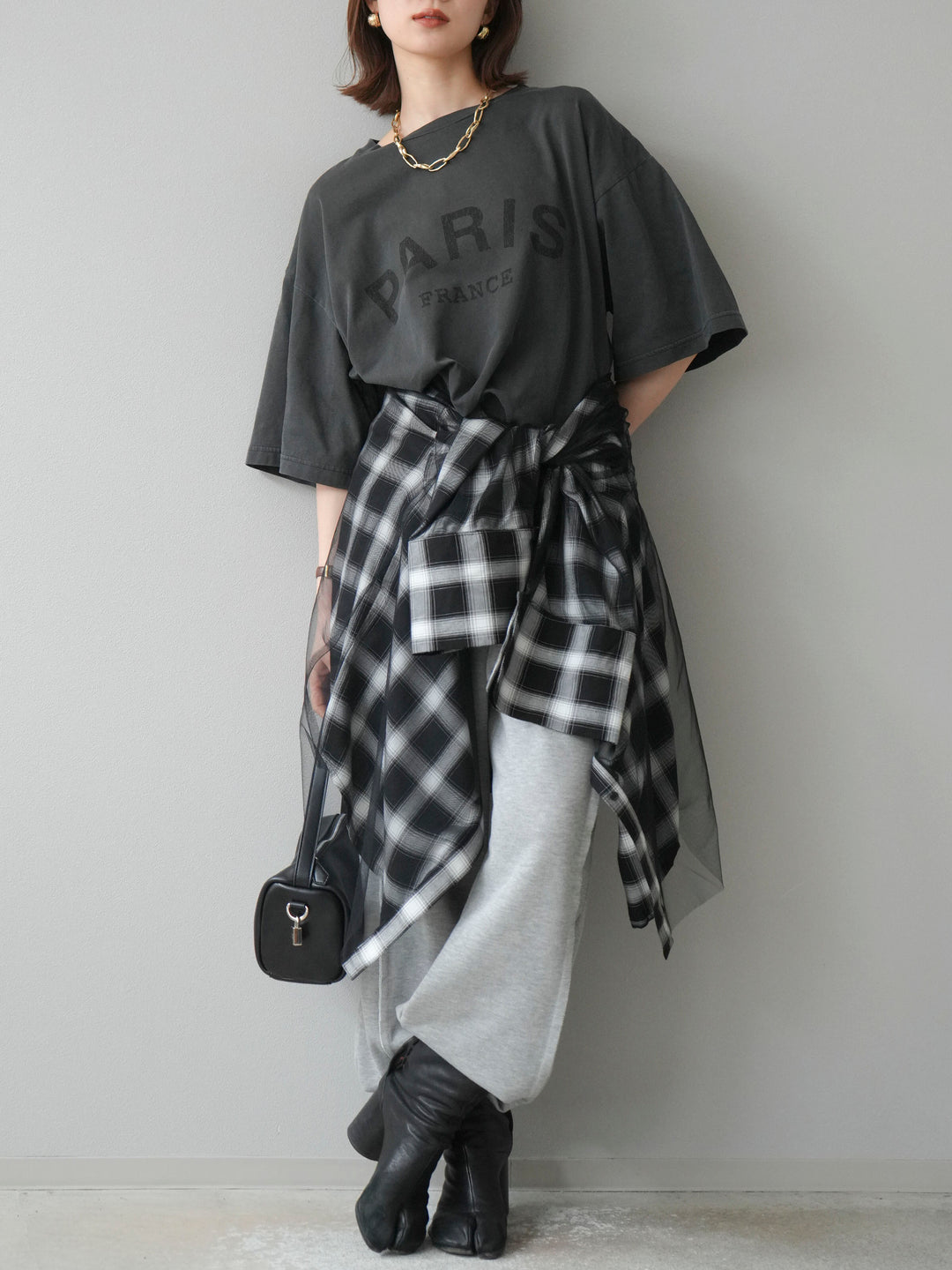 [予約]ピグメントロゴプリントTシャツ/チャコール