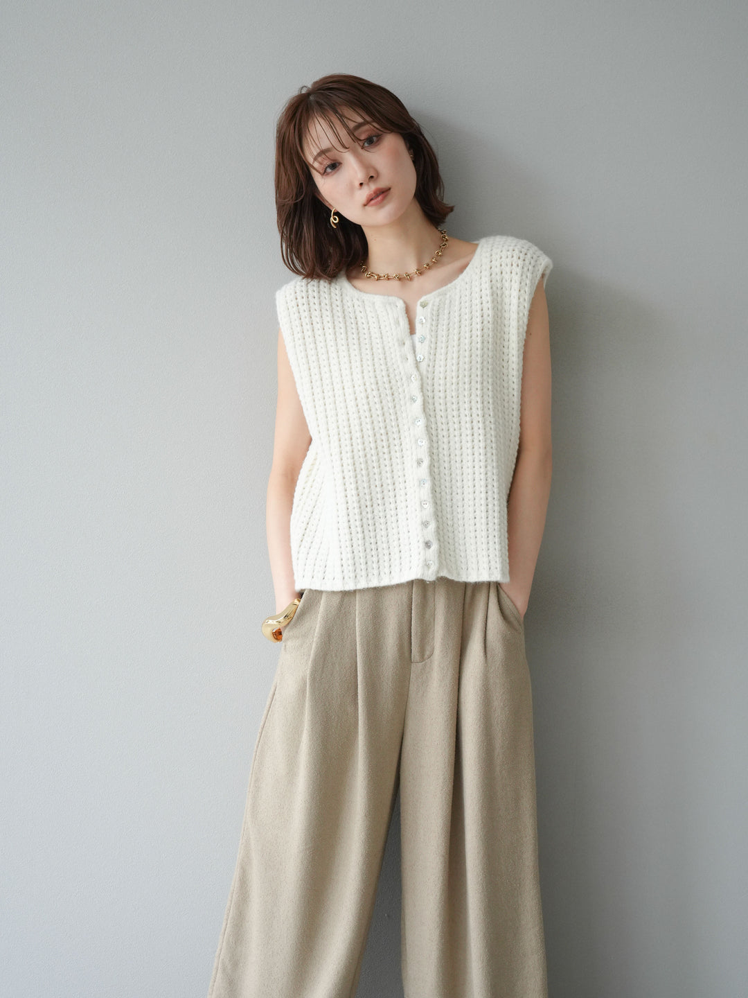 [予約]ランダムボタンニットベスト/アイボリー