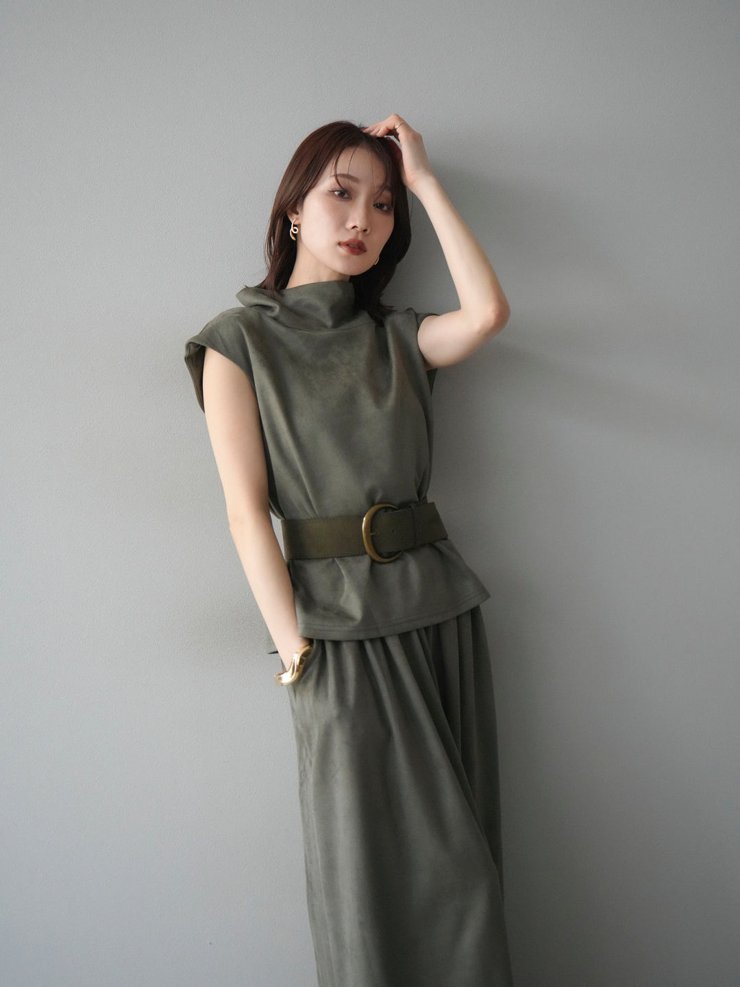 [SET]ベルト付スエードハイネックプルオーバー＆ワイドパンツSET UP