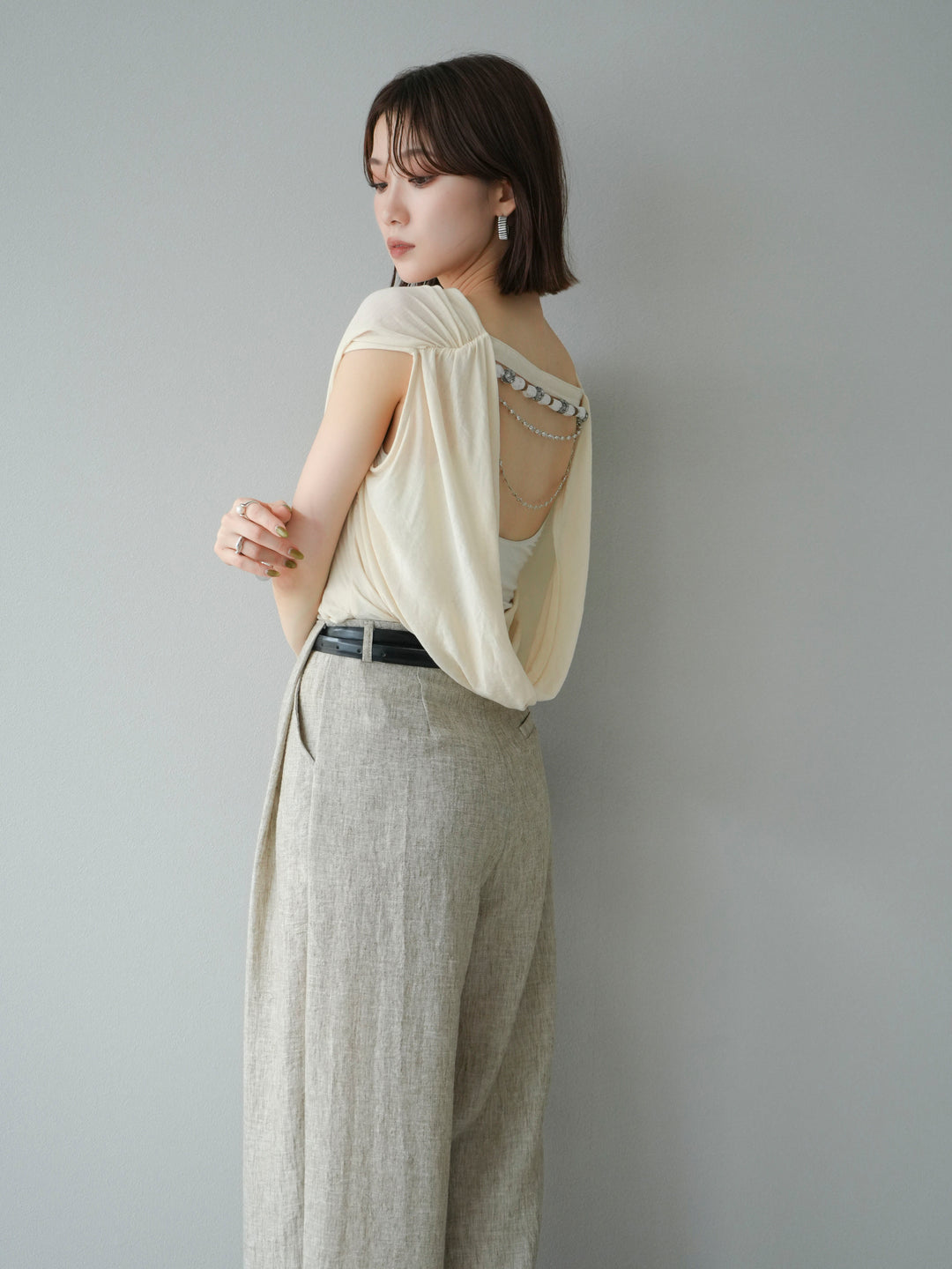 [預訂] 串珠鏈垂墜上衣/象牙色