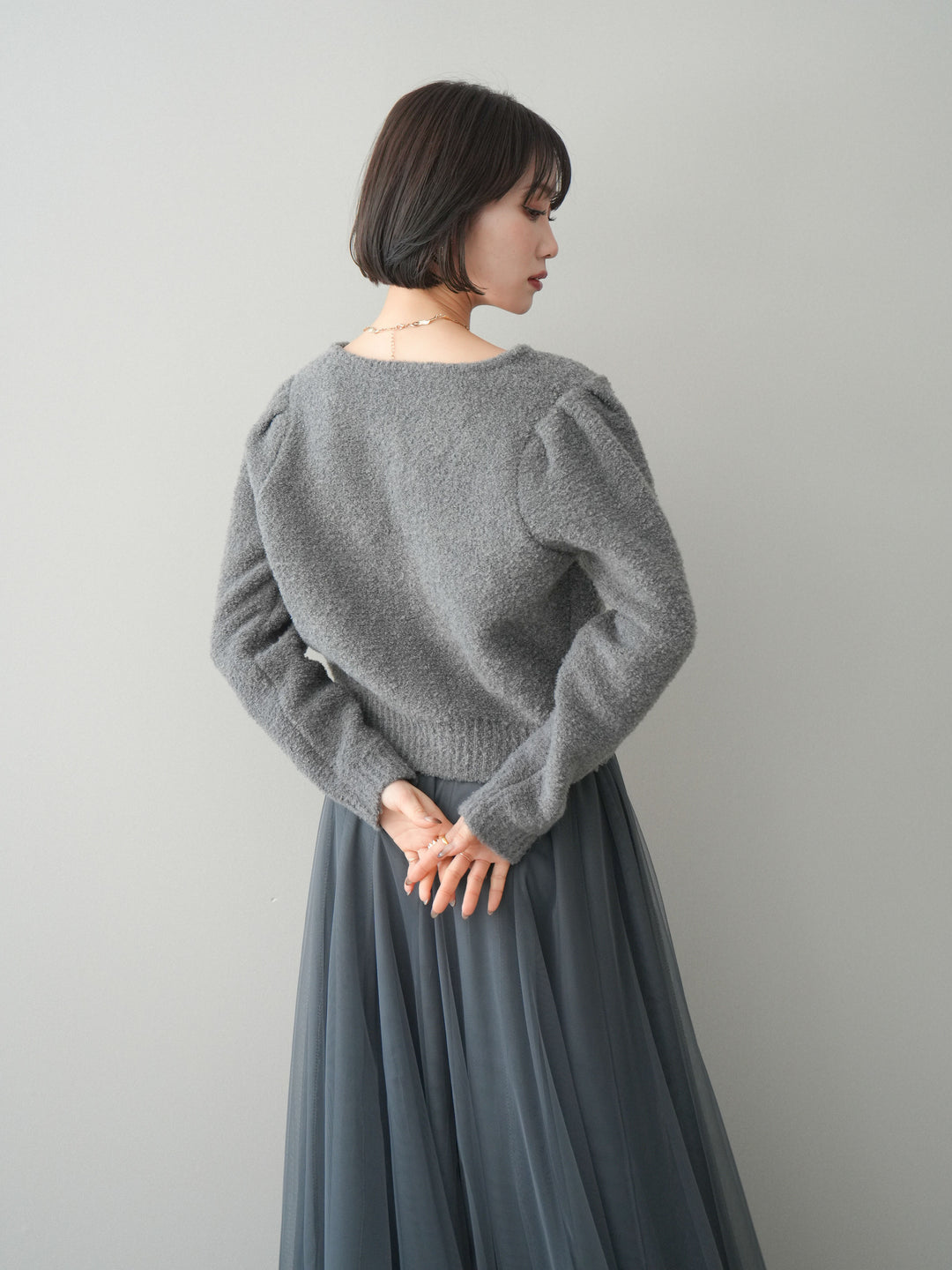 [SET]ゴールドボタンブークレニットカーディガン+チュールボリュームスカート(2set)